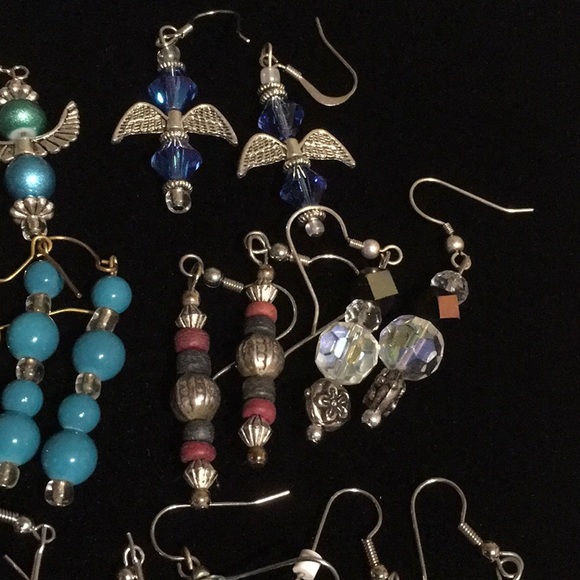 NWOT 12 pairs of dangle earrings - Picture 2 of 4